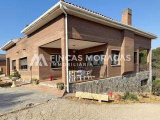 Chalet  Merc rodoreda. Chalet en venta en cerdanyola