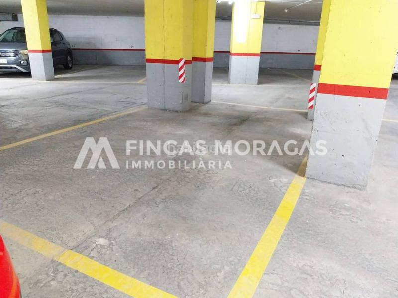 Foto fac21bd5-d1e4-4fdf-ba09-d1f5e5911a63. Aparcament cotxe a Centre - Estació Sant Cugat del Vallès
