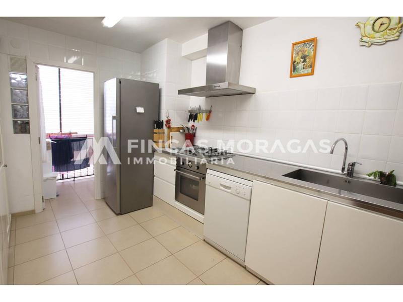 Foto da0525a6-498b-4299-9f58-6d7062e555f7. Àtic amb calefacció aparcament a Eixample Sant Cugat del Vallès