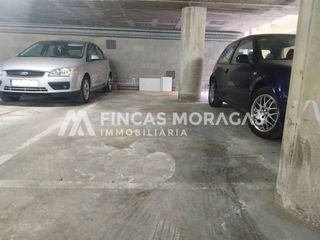 Aparcament cotxe a Calle valles