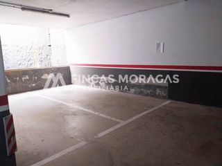 Aparcament cotxe a Avenida Via Augusta
