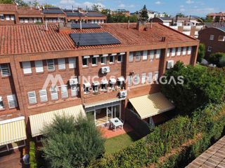Reihenhaus  Calle granollers. Venta de chalet adosado en sant cugat del vallès, parc central