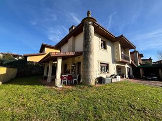Chalet en Bárcena de Cicero