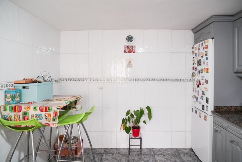 Foto a86e15e2-f173-4c5c-810c-06fc16889a2c. Casa amb aparcament a Corvera de Toranzo