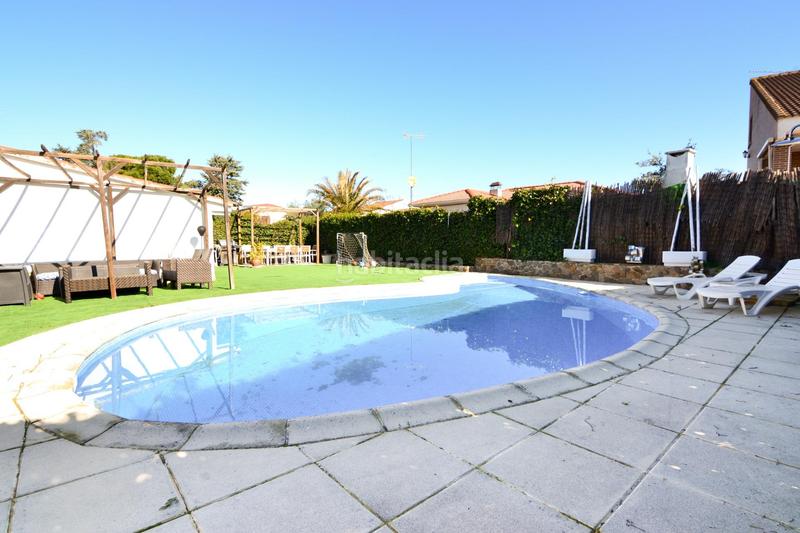 Foto 91aca10a-fa5b-409e-9367-6f2a31e7b5e0. Chalet mit heizung parking pool in Parque Coimbra Móstoles