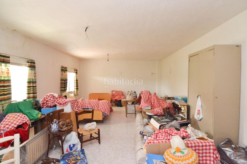 Foto bcf4a9cf-76d9-40d6-bcba-0c39d3d83957. Casa en Camarena