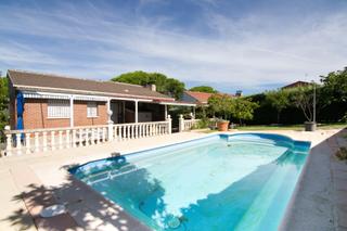 Chalet en Almorox