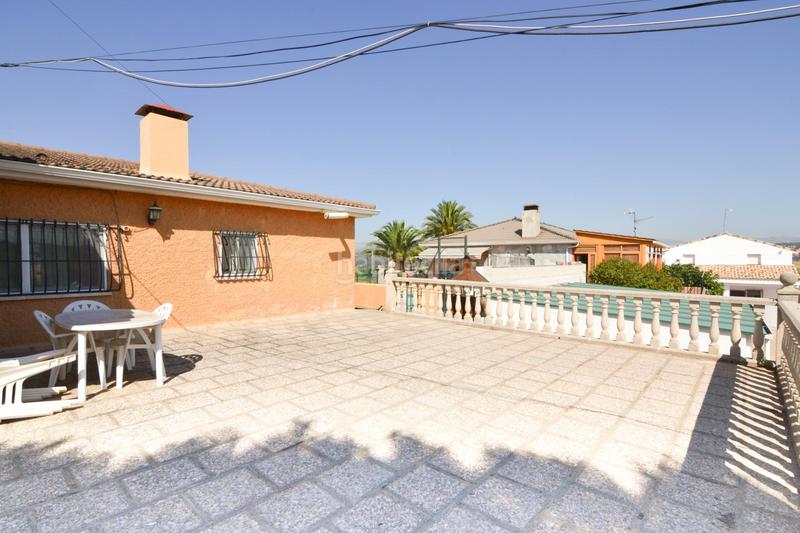 Foto eeb8458e-f026-4389-b330-c3d5b2b21675. Xalet amb aparcament a Quijorna