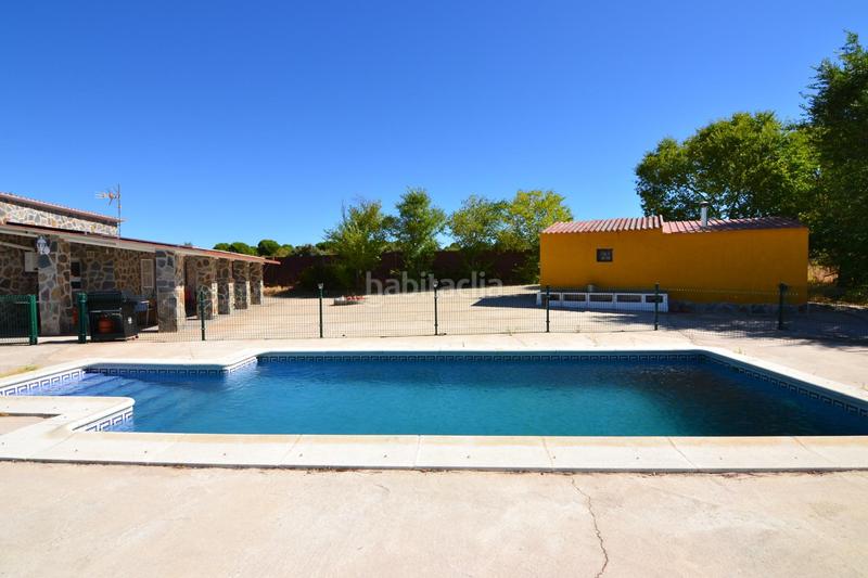 Foto 41b0a917-930a-4b53-9e7c-bee56d4a9629. Masía en camino Almorox en Almorox