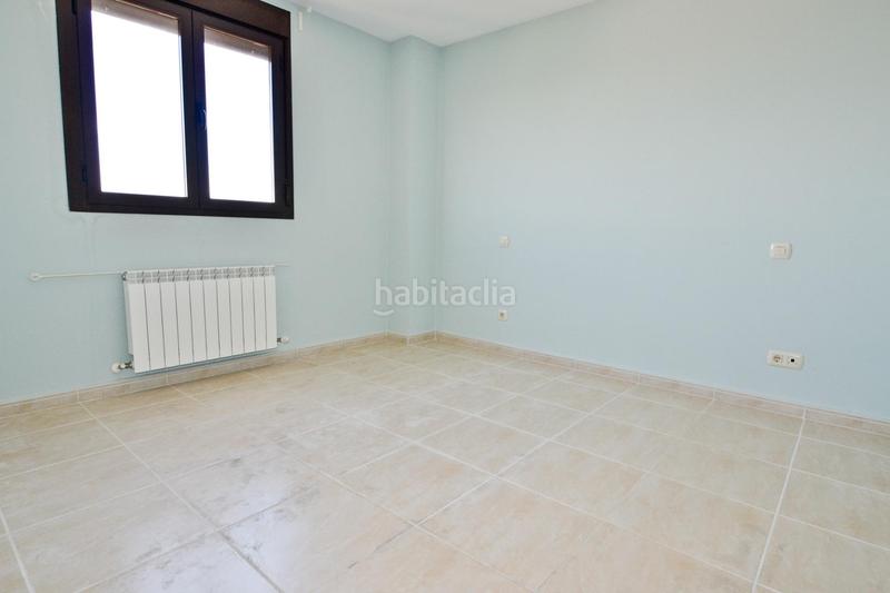 Foto 10357e95-9fa9-4c25-b124-ecb40bb52af4. Dachwohnung mit heizung parking in Torrijos