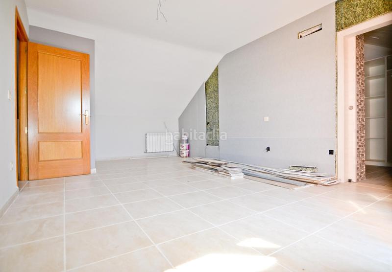 Foto eed6d32d-5ae8-4d96-ab57-d8ae6d4d9730. Dachwohnung mit heizung parking in Torrijos