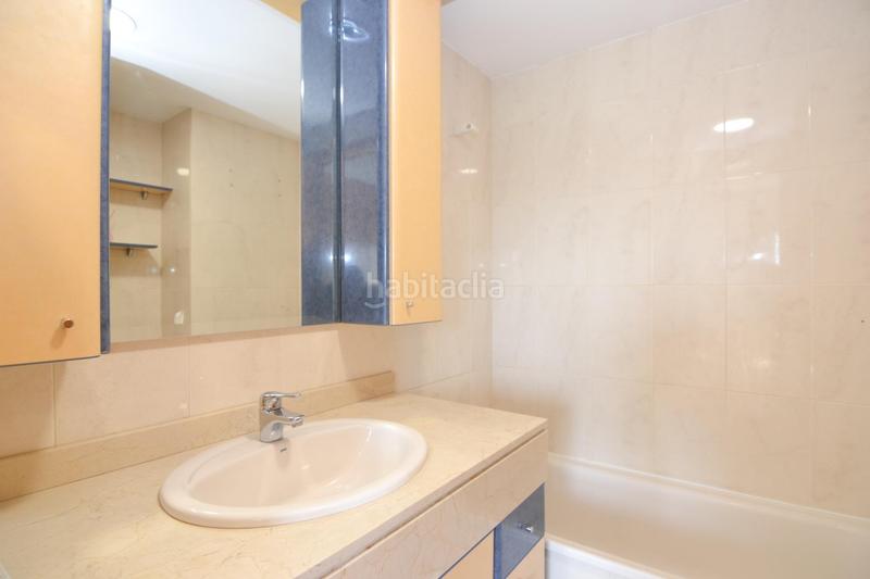 Foto b3e4f87d-7213-4604-8d2d-774620bc0fae. Pis amb calefacció aparcament piscina a Loranca Fuenlabrada