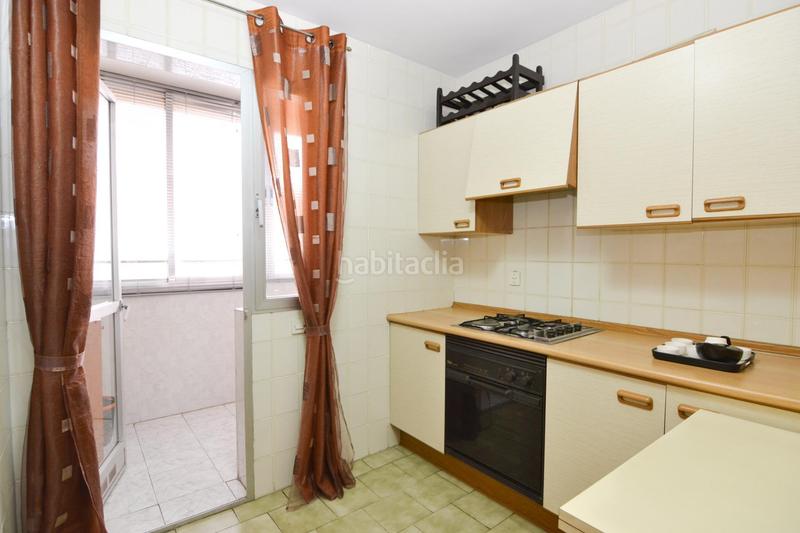 Foto f5305aeb-af95-4e1e-adc2-5686631bc7f7. Flat with heating in El Soto Móstoles