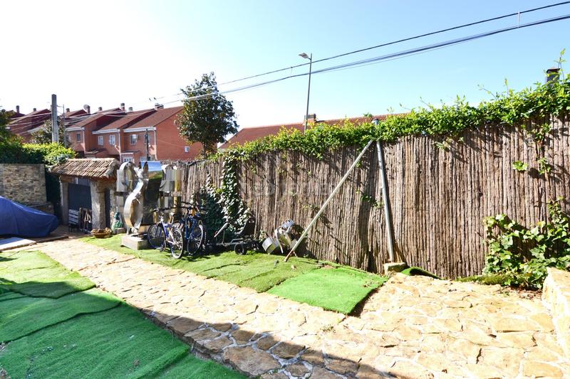 Foto 50e16b50-cb2c-44ae-b20f-8282aca51102. Chalet mit heizung parking pool in Parque Coimbra Móstoles