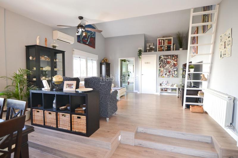 Foto 3d87ec37-79c5-4899-8518-826b43e17546. Chalet con riscaldamento parcheggio piscina in Parque Coimbra Móstoles