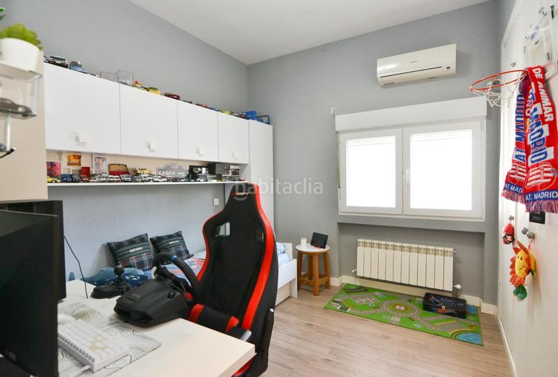 Foto ed90e68f-bec4-4ac6-8ac7-084d322bc47d. Chalet con riscaldamento parcheggio piscina in Parque Coimbra Móstoles