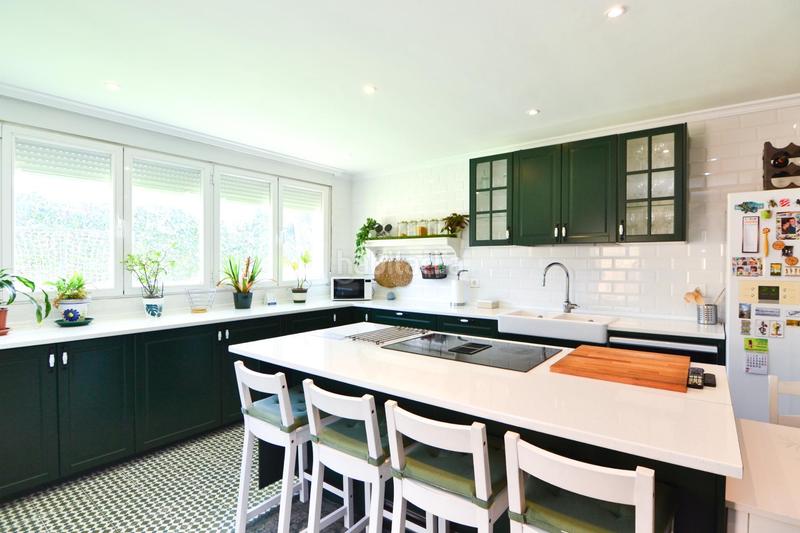 Foto 4d4ed04a-0f71-48c2-b6ed-0f71ccf34e06. Xalet amb calefacció aparcament piscina a Parque Coimbra Móstoles