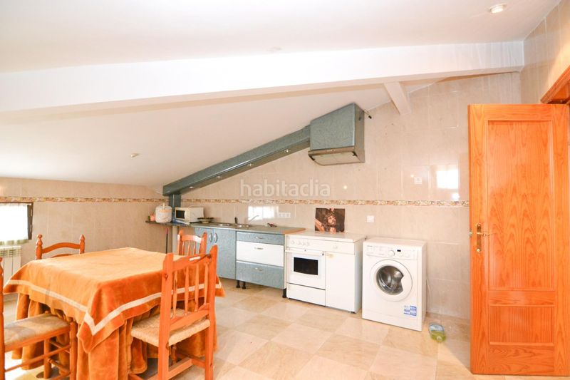 Foto 2f22933d-82ac-4caa-b18d-a5d70741ce04. Casa amb aparcament a Cadalso de los Vidrios