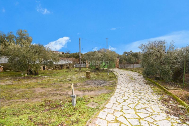 Foto 5f198ce8-882d-4f03-a145-63cdb916ab55. Casa amb aparcament a Cadalso de los Vidrios