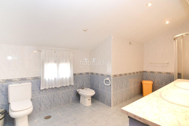 Foto c8d96b0c-84f5-4c7c-aafd-7a7bc1525ec4. Casa amb aparcament a Cadalso de los Vidrios