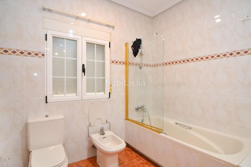 Foto a8c77624-3837-4a52-a48c-1385790e7d4d. Casa amb calefacció aparcament piscina a Alameda de la Sagra
