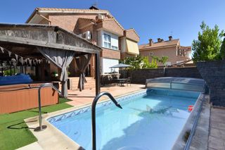 Casa aparellada a Griñón