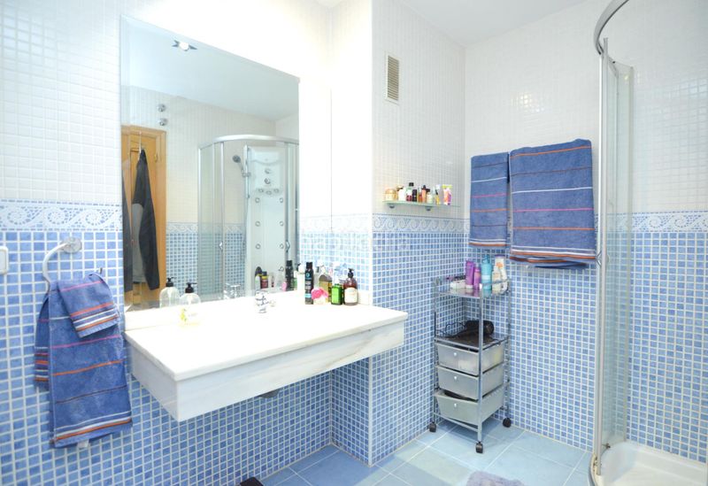 Foto a250e1b9-d8e4-499d-a57d-06d6afabe837. Casa aparellada amb calefacció aparcament piscina a Griñón