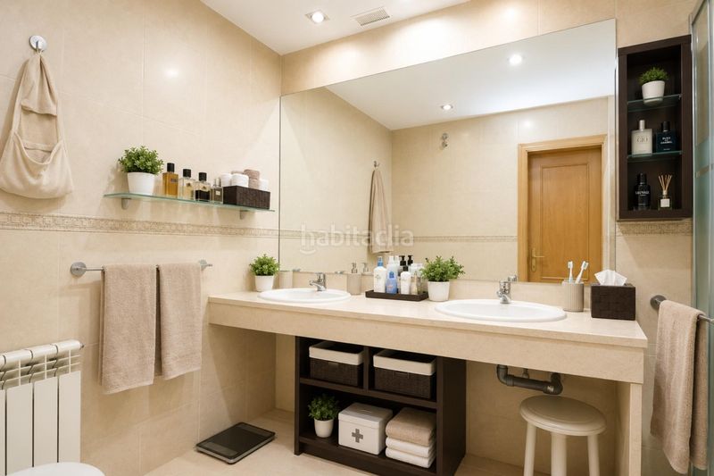 Foto dae75586-617a-4751-a109-7d9ba63539a8. Casa aparellada amb calefacció aparcament piscina a Griñón