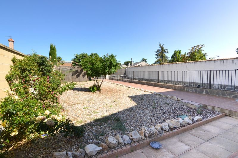 Foto dff70df7-6971-47b5-9639-641844878c10. Casa aparellada amb calefacció aparcament piscina a Griñón