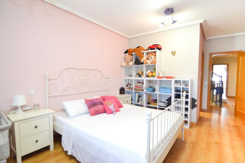 Foto eda23db8-ed19-4fea-8dba-889031c3b544. Casa aparellada amb calefacció aparcament piscina a Griñón