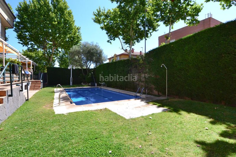 Foto 3d716b1c-d5a1-4eea-9752-f60574821509. Dúplex amb calefacció aparcament piscina a Centro Villanueva del Pardillo