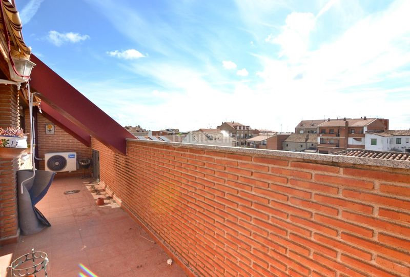 Foto 771cc195-ad77-42d6-9d1d-1722acd5b803. Casa adossada amb calefacció aparcament a Valmojado