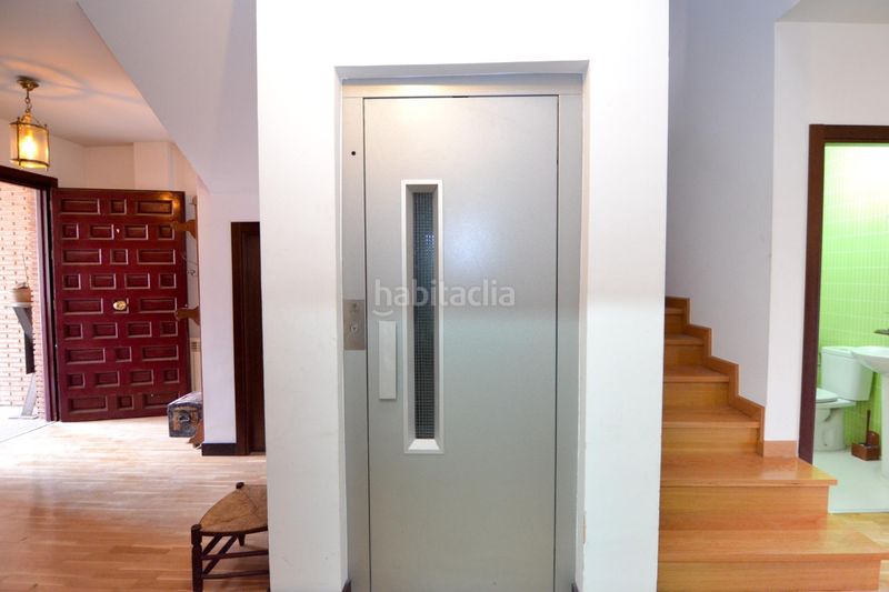 Foto c438515e-5c9e-4b85-a388-0150397a71f3. Casa adossada amb calefacció aparcament a Valmojado