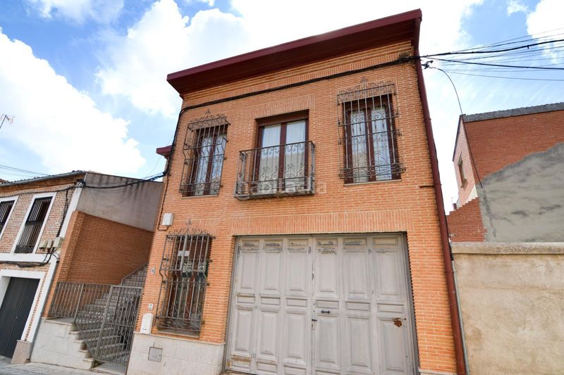 Foto e1c7c7cc-7396-4b36-a994-a26936efd31d. Casa adossada amb calefacció aparcament a Valmojado