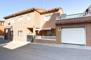 Doppelhaus in Numancia de la Sagra