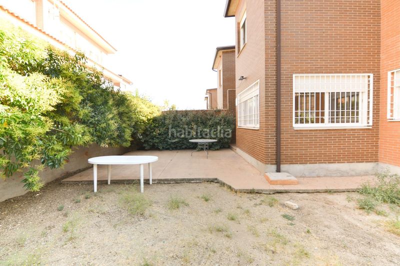 Foto 0055a8d2-f404-400b-aaf3-4ac9048d19a0. Casa aparellada amb calefacció aparcament a Camarena