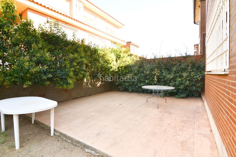 Foto 809b4539-dbb3-4e37-9cad-47c7a68088b3. Casa aparellada amb calefacció aparcament a Camarena
