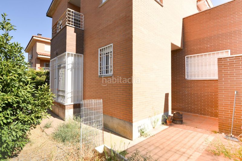 Foto b9e7b90c-c09b-477b-b3bb-04aedeae1b63. Casa aparellada amb calefacció aparcament a Camarena