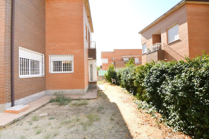 Foto bf9ddcfc-b436-49b1-94e6-a9cdaa23c785. Casa aparellada amb calefacció aparcament a Camarena