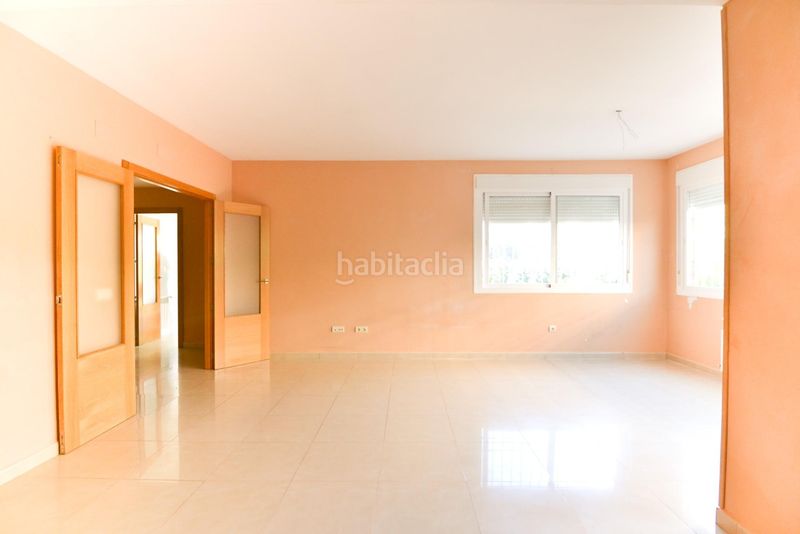 Foto e2ccaae5-2cd6-4f6d-b9db-4c2ee5daea11. Casa aparellada amb calefacció aparcament a Camarena