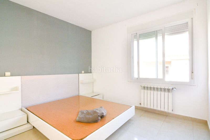 Foto fb01d4b1-c6ff-4806-94b3-e14ea3f81a27. Casa aparellada amb calefacció aparcament a Camarena