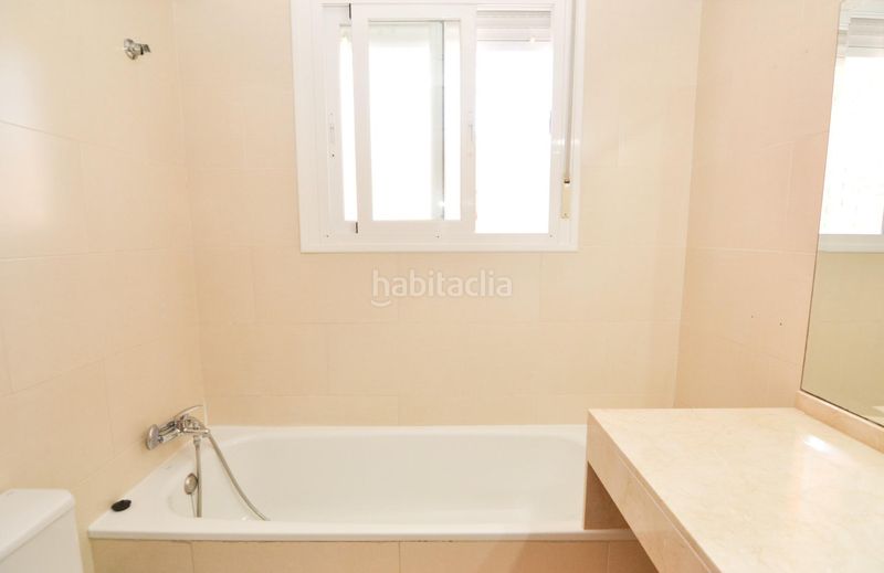 Foto fe3271c8-cf5d-4c03-b1e0-f420daae6fdb. Casa aparellada amb calefacció aparcament a Camarena