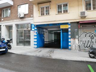 Lloguer Aparcament cotxe a Calle de la santísima trinidad 28
