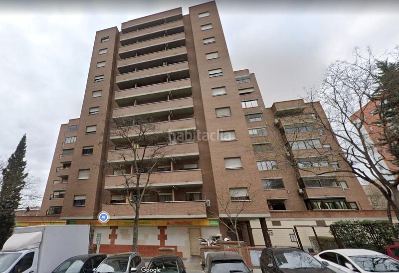 Foto 4fff20d2-b8d2-4952-a656-f79d5e6521a8. Location parking moto dans calle de villalobos 42 dans Madrid