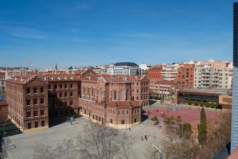 Foto c8869b41-12ba-499f-99aa-ad41509bd5ad. Miete dachwohnung in calle de ayala 53 in Goya Madrid