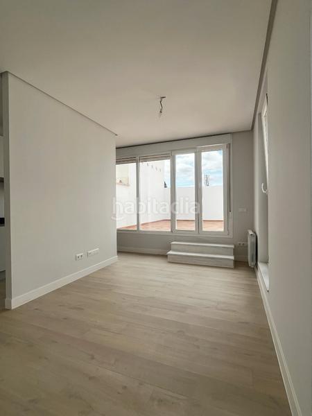 Foto ac9cda32-7ce3-4b0f-a95b-4ec9377f7145. Miete dachwohnung in calle de cavanilles 29 in Pacífico Madrid