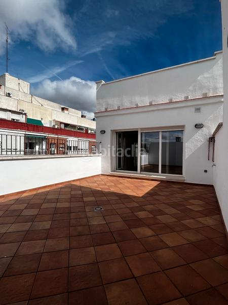 Foto 0db82e63-ac90-442d-becf-1f94069f1e9e. Rent penthouse in calle de cavanilles 29 in Pacífico Madrid