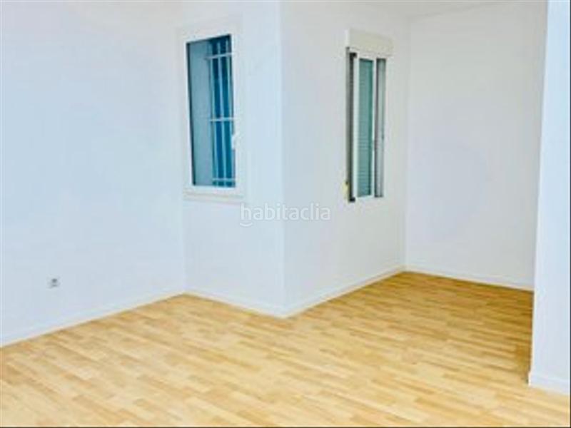 Foto fbfc3d0e-7a5c-4b57-92dd-52106b8083bd. Piso en Imperial Madrid