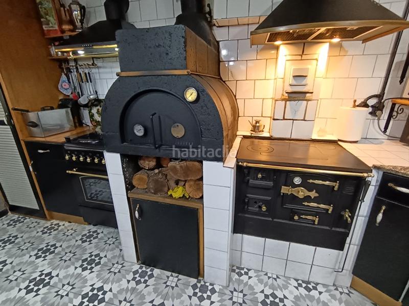 Foto 1c379f21-d43c-41d2-83b7-ba1f38e433ee. Chalet avec cheminée chauffage parking piscine dans Otero de Herreros