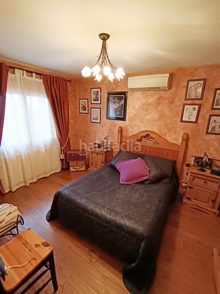 Foto 7662cccc-eaf7-48f8-9a8a-c154c521b504. Chalet avec cheminée chauffage parking piscine dans Otero de Herreros